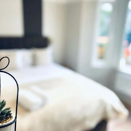 London South Charming Ensuite Look Like Hotel Designer Room 外观 照片
