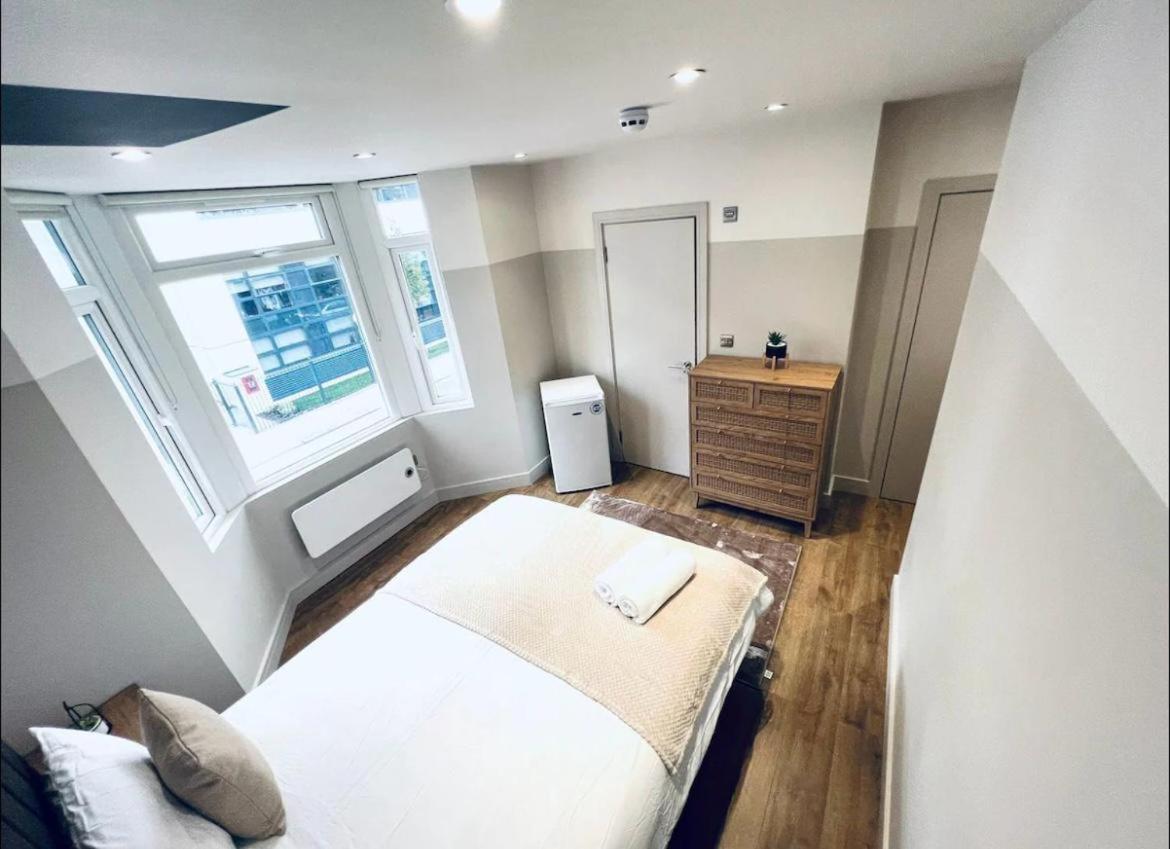 London South Charming Ensuite Look Like Hotel Designer Room 外观 照片