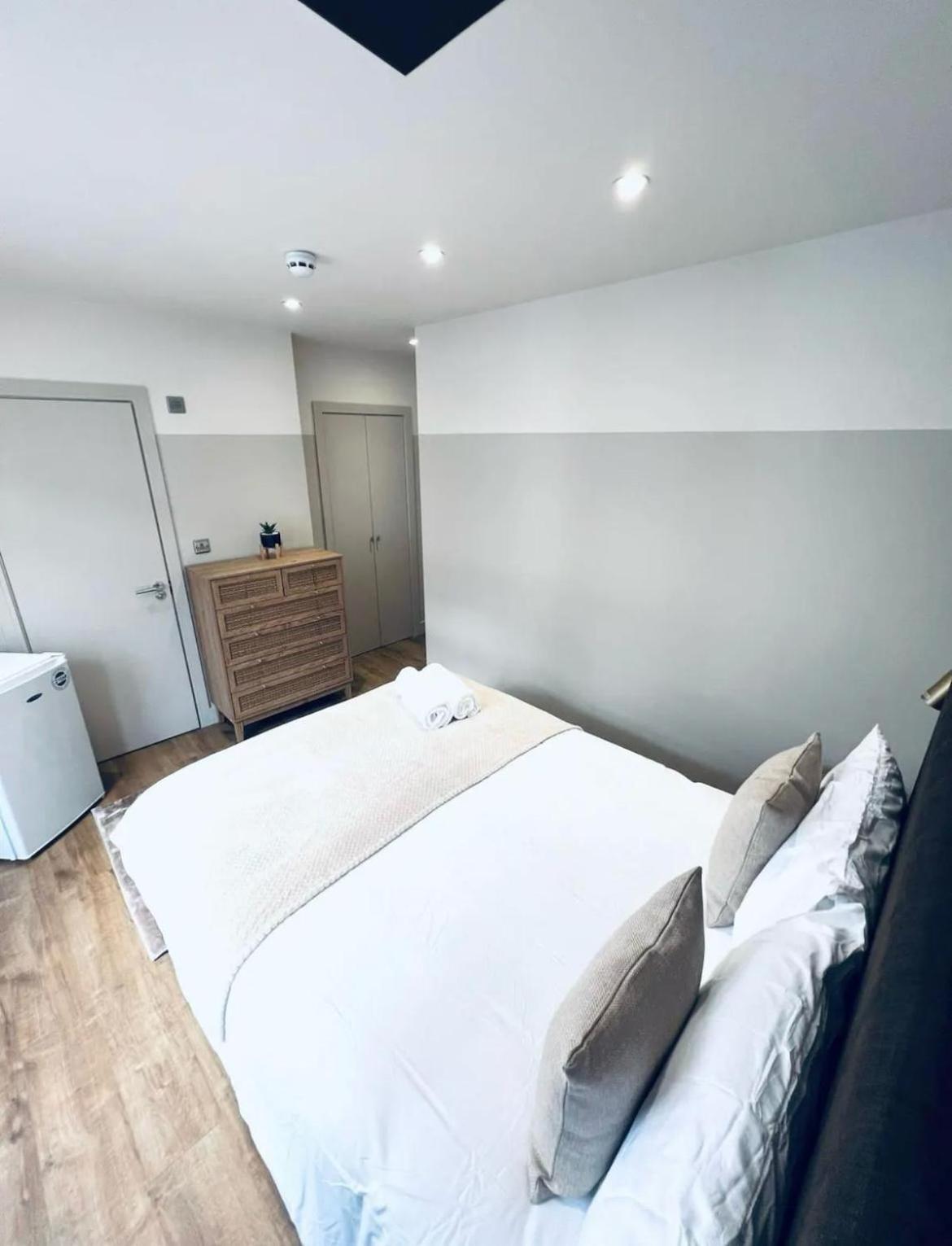 London South Charming Ensuite Look Like Hotel Designer Room 外观 照片
